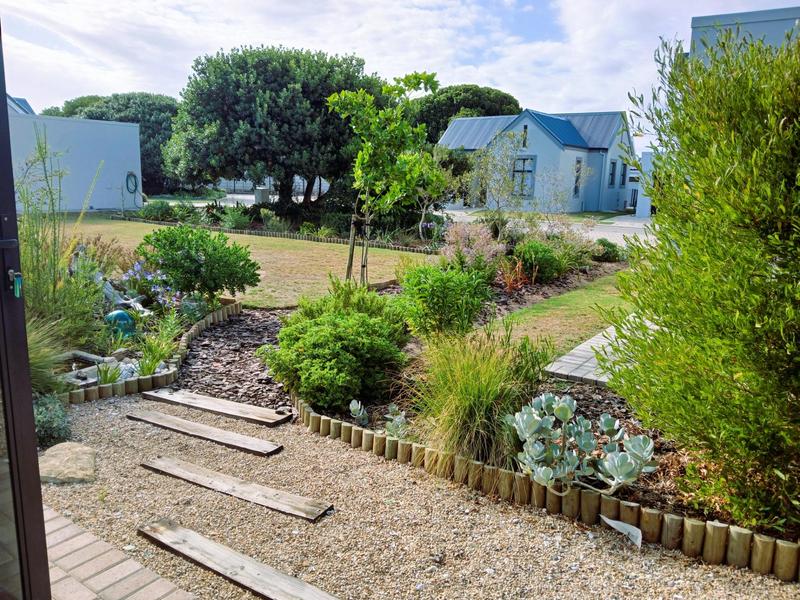 To Let 3 Bedroom Property for Rent in Stilbaai Wes Western Cape